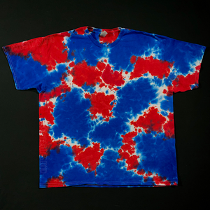 Red, white & blue crinkled, splatter pattern short sleeve tie dye t-shirt