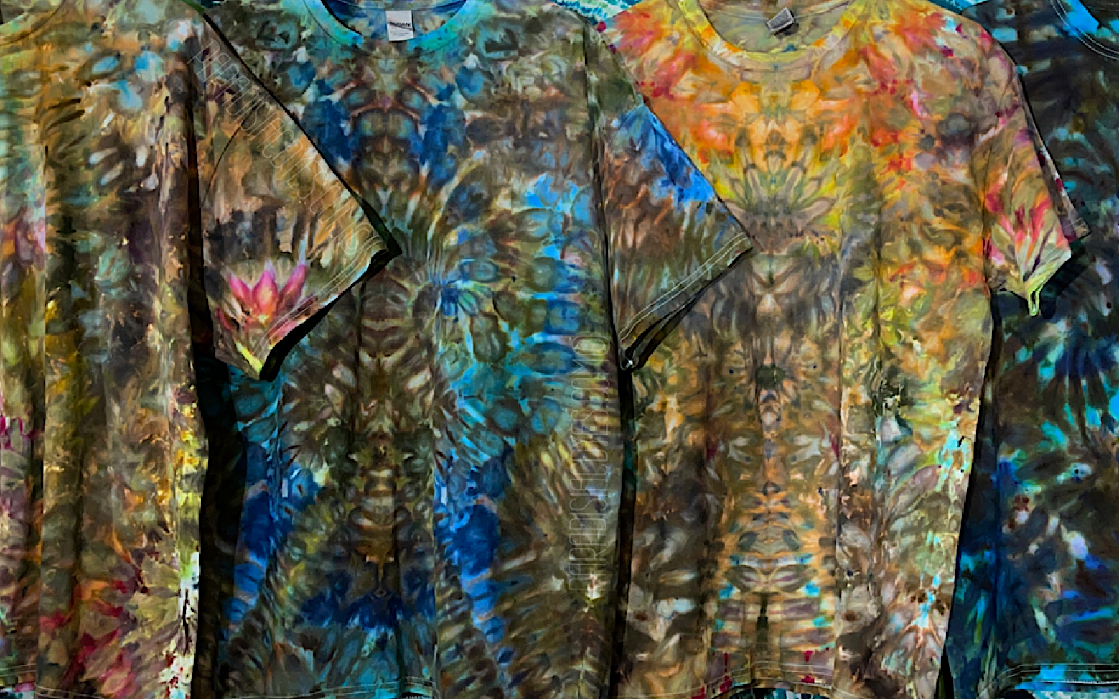 Psychedelic Mindscape & Symmetrical Designs