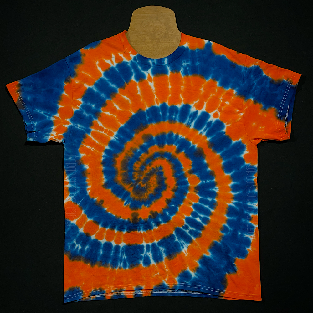 *Ready to Ship* Shades of Blue Spiral Tie-Dye T-shirt