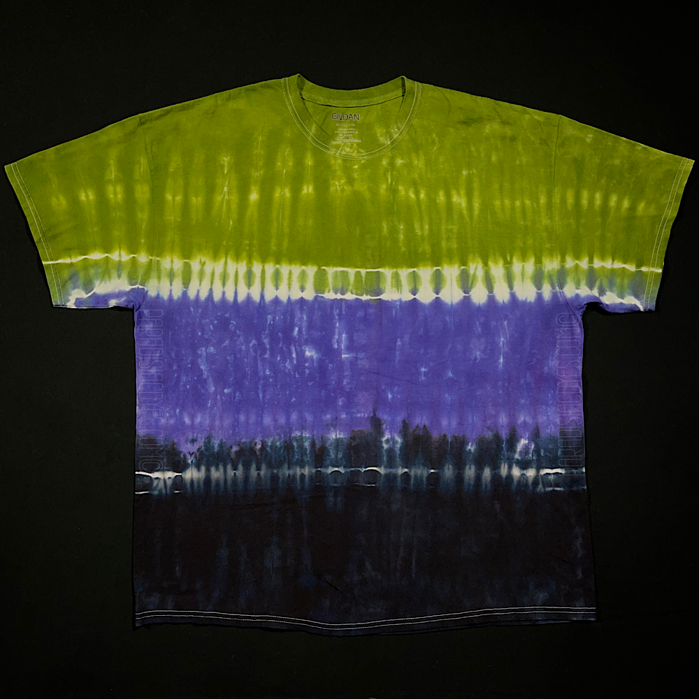 Size 2XL Green, Purple, Black Striped Gradient Tie Dye T-Shirt