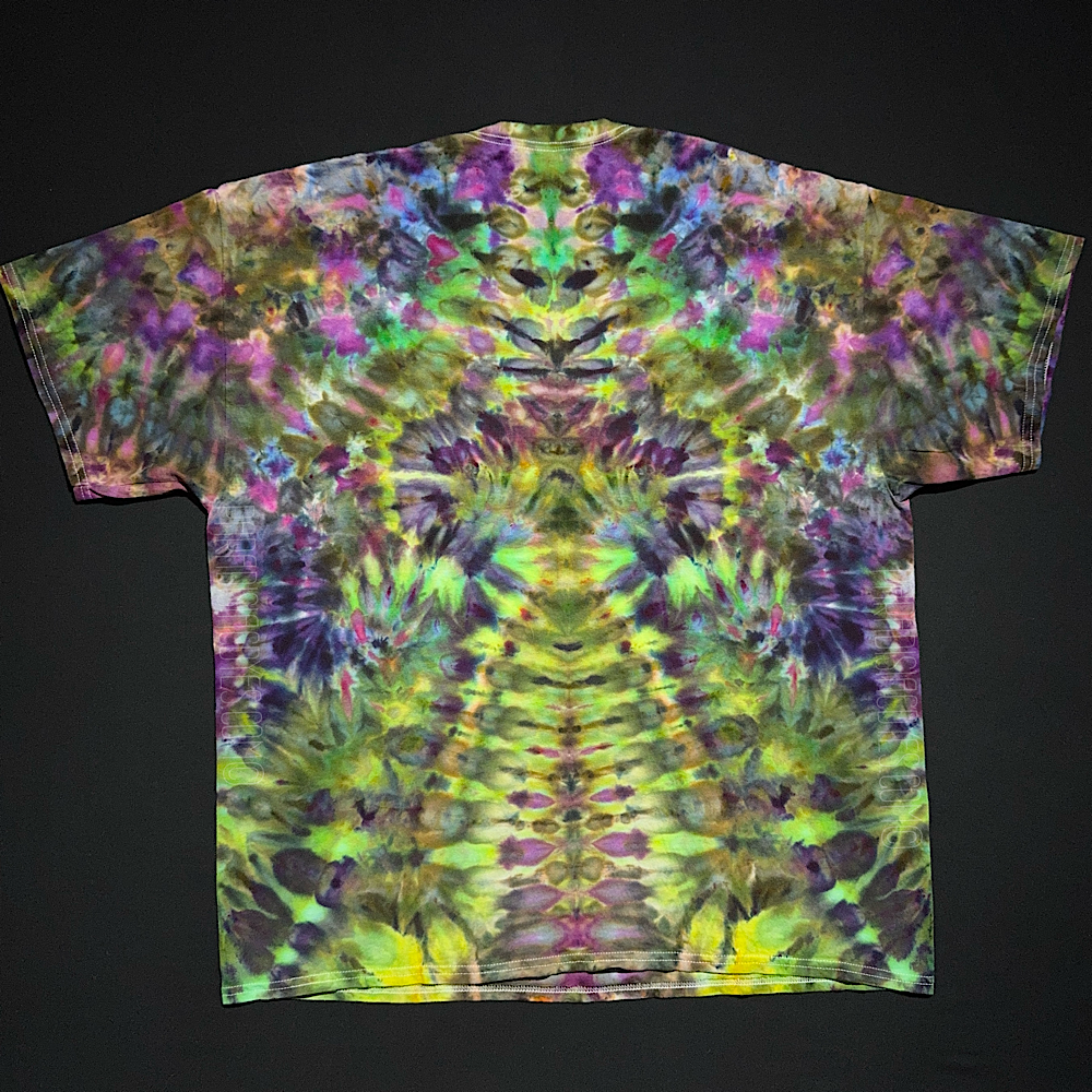 Size 2XL Psychedelic Hippieween T-Shirt