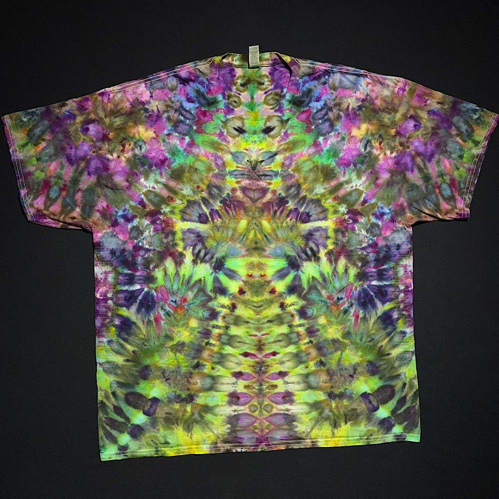 Size 2XL Psychedelic Hippieween T-Shirt