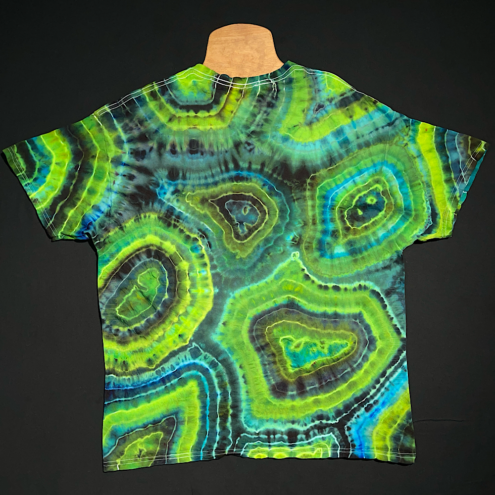Size XL Electric Agate Geode T-Shirt