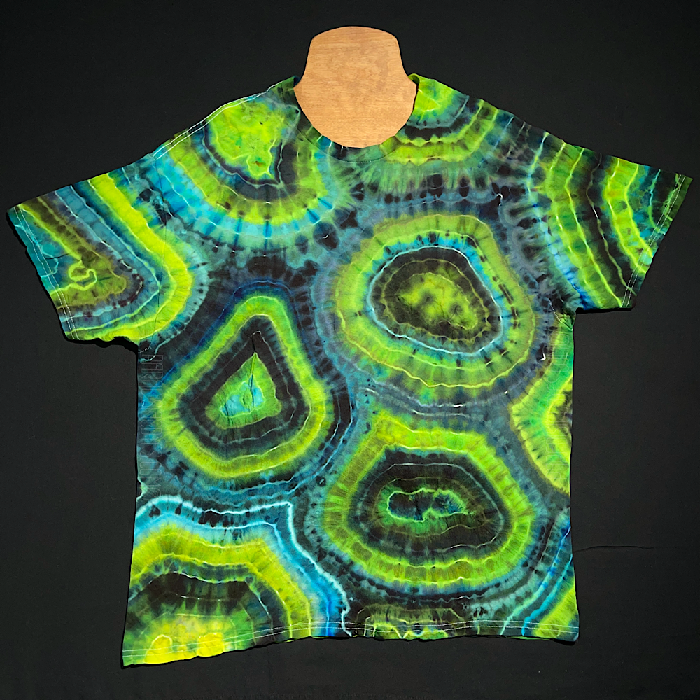 Size XL Electric Agate Geode T-Shirt