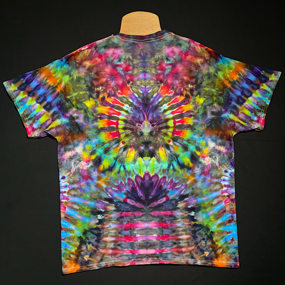 Size XL Rainbow Psychedelic Mindscape T-Shirt