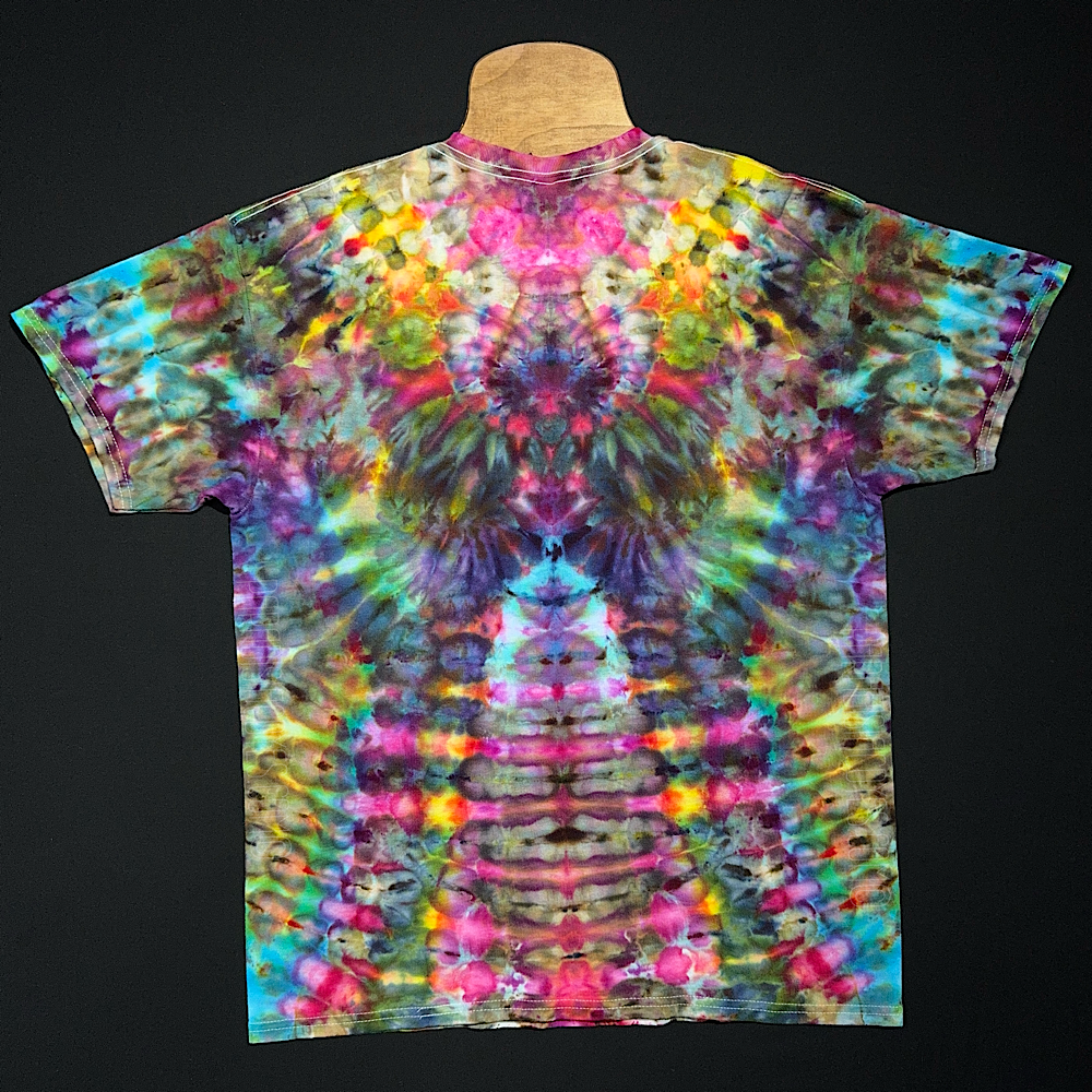 Size Large Psychedelic Mindscape T-Shirt