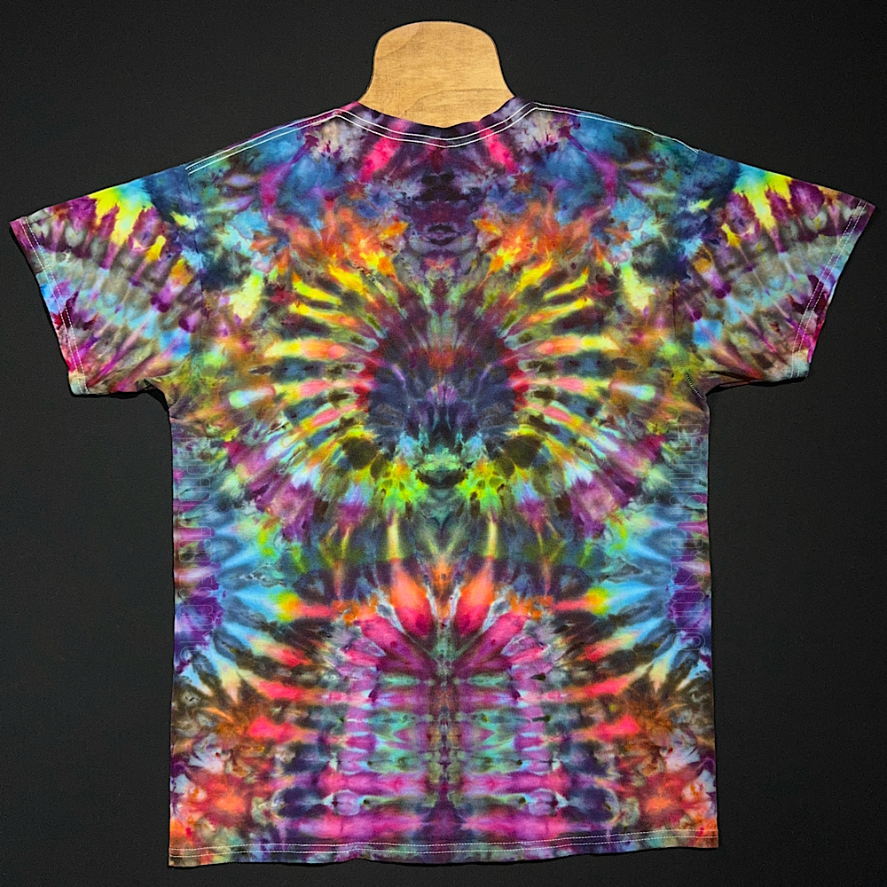 Size Large Psychedelic Mindscape T-Shirt