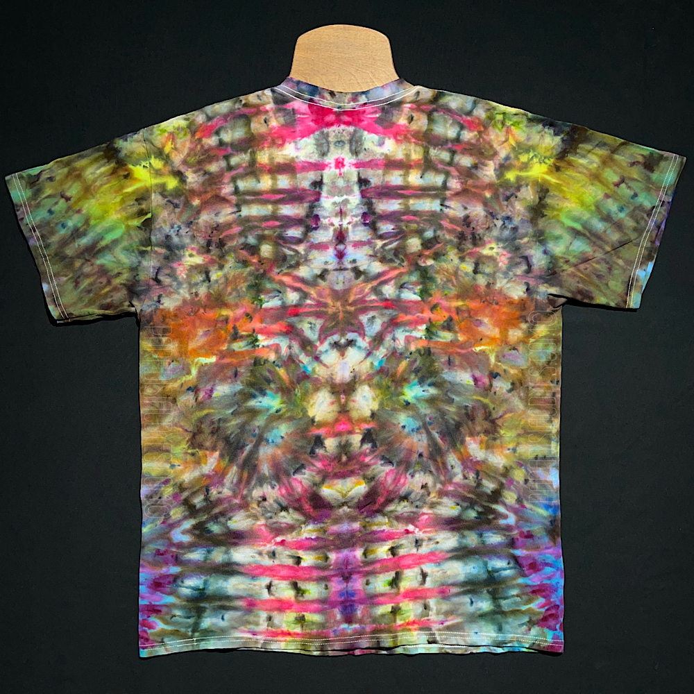 Size Large Psychedelic Mindscape T-Shirt