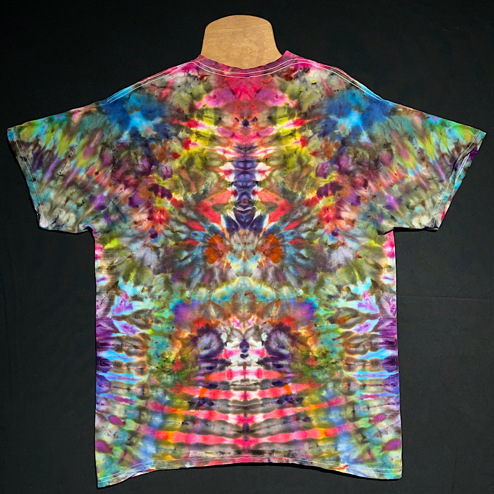 Size Large Psychedelic Mindscape T-Shirt