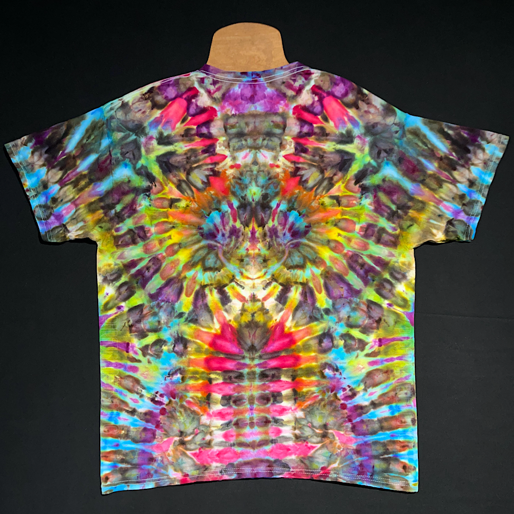 Size Large Psychedelic Mindscape T-Shirt