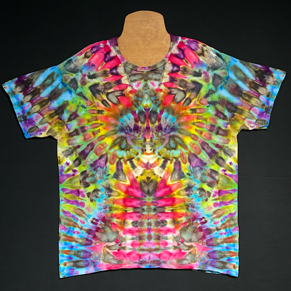 Size Large Psychedelic Mindscape T-Shirt