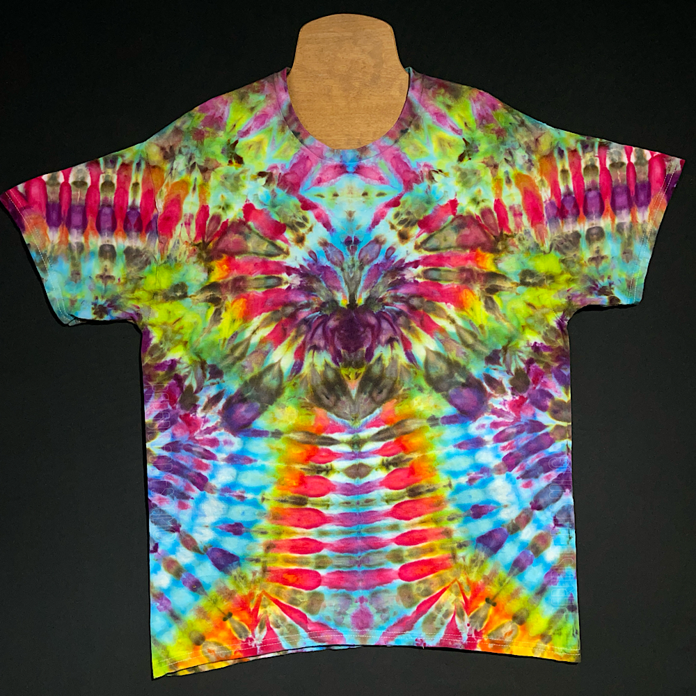 Size Large Psychedelic Mindscape T-Shirt