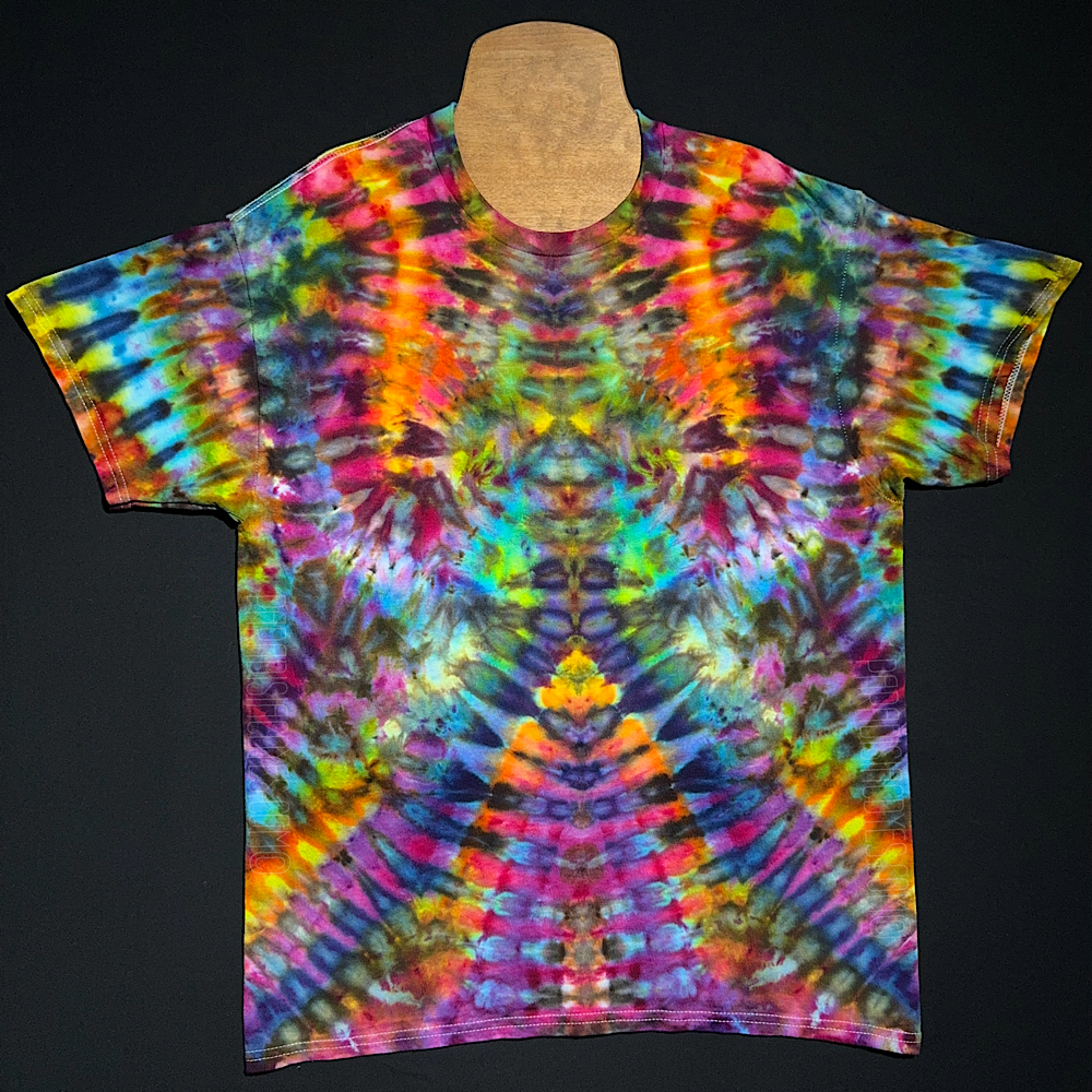 Size Large Psychedelic Mindscape T-Shirt