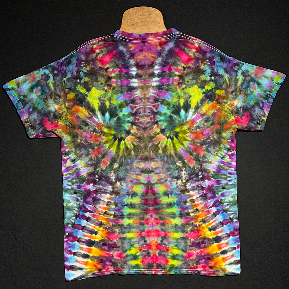 Size Large Psychedelic Mindscape T-Shirt