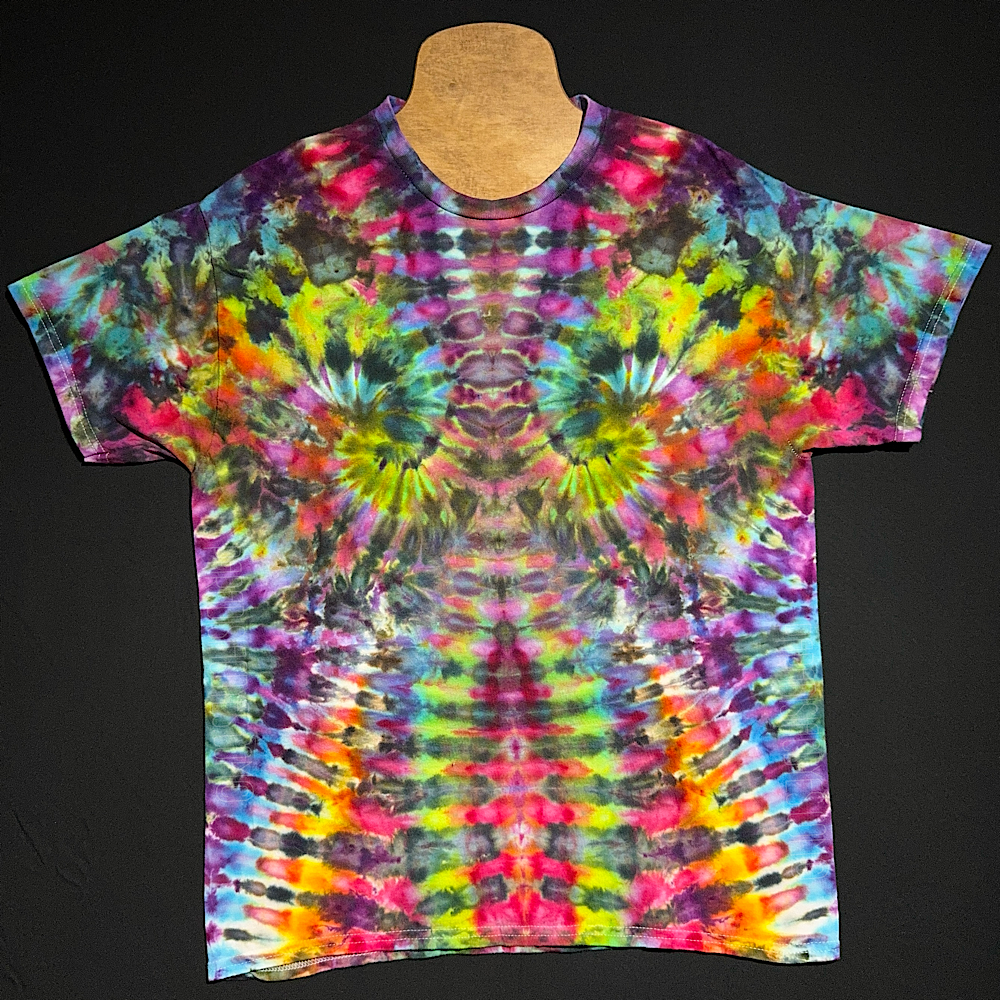 Size Large Psychedelic Mindscape T-Shirt