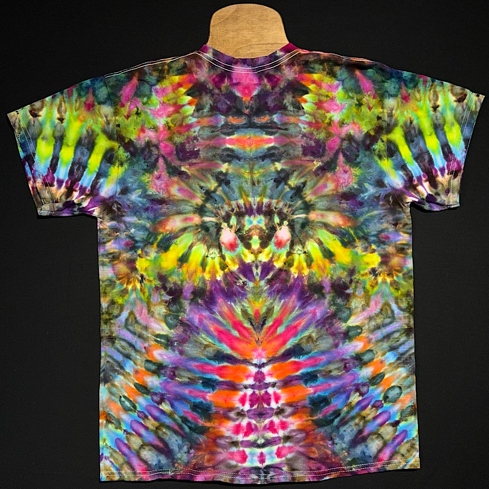 Size Large Psychedelic Mindscape T-Shirt