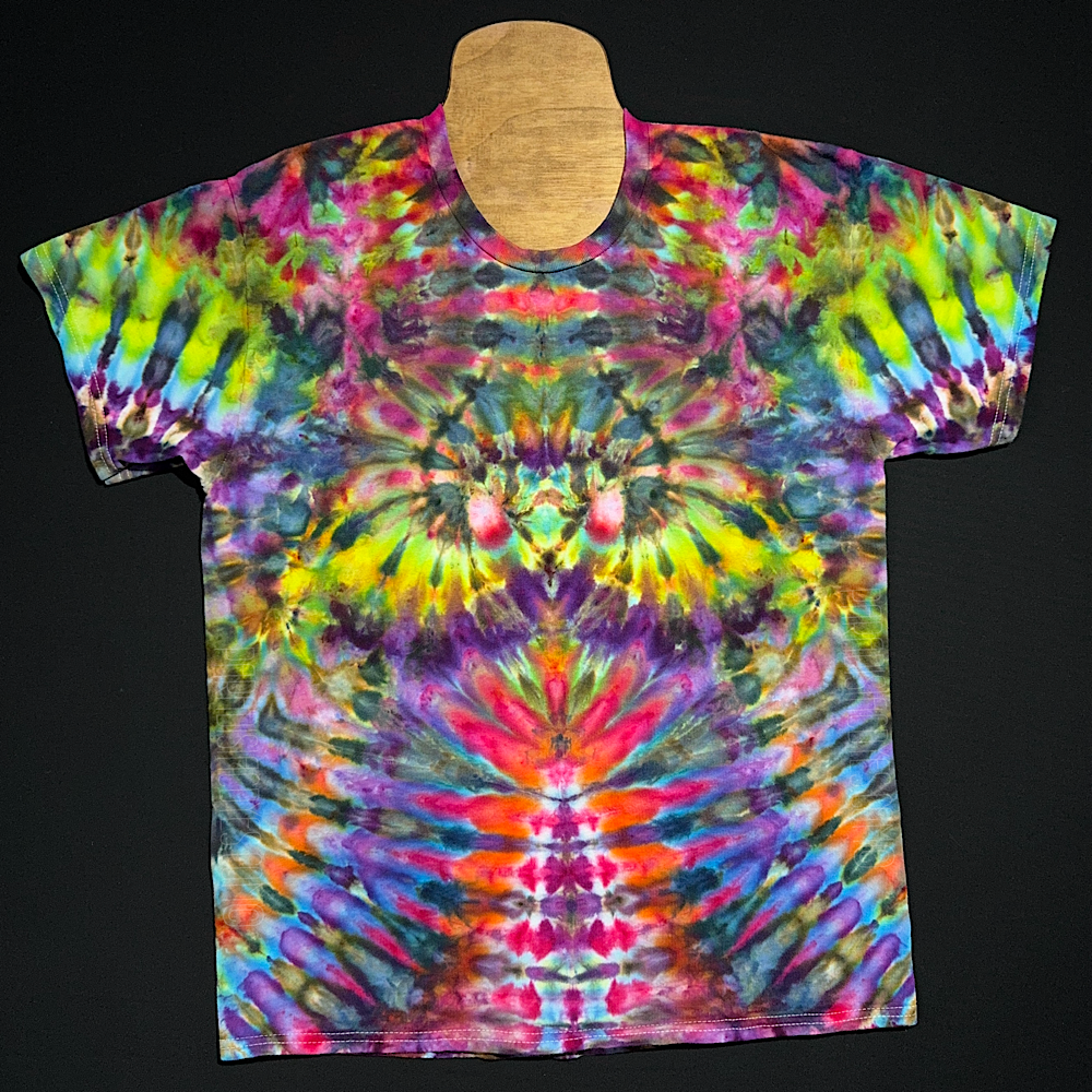 Size Large Psychedelic Mindscape T-Shirt