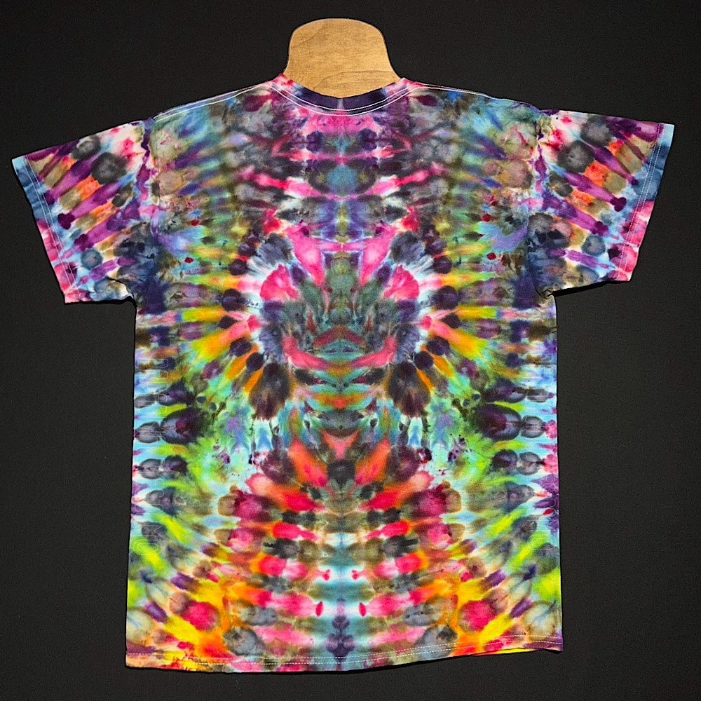 Size Large Psychedelic Mindscape T-Shirt