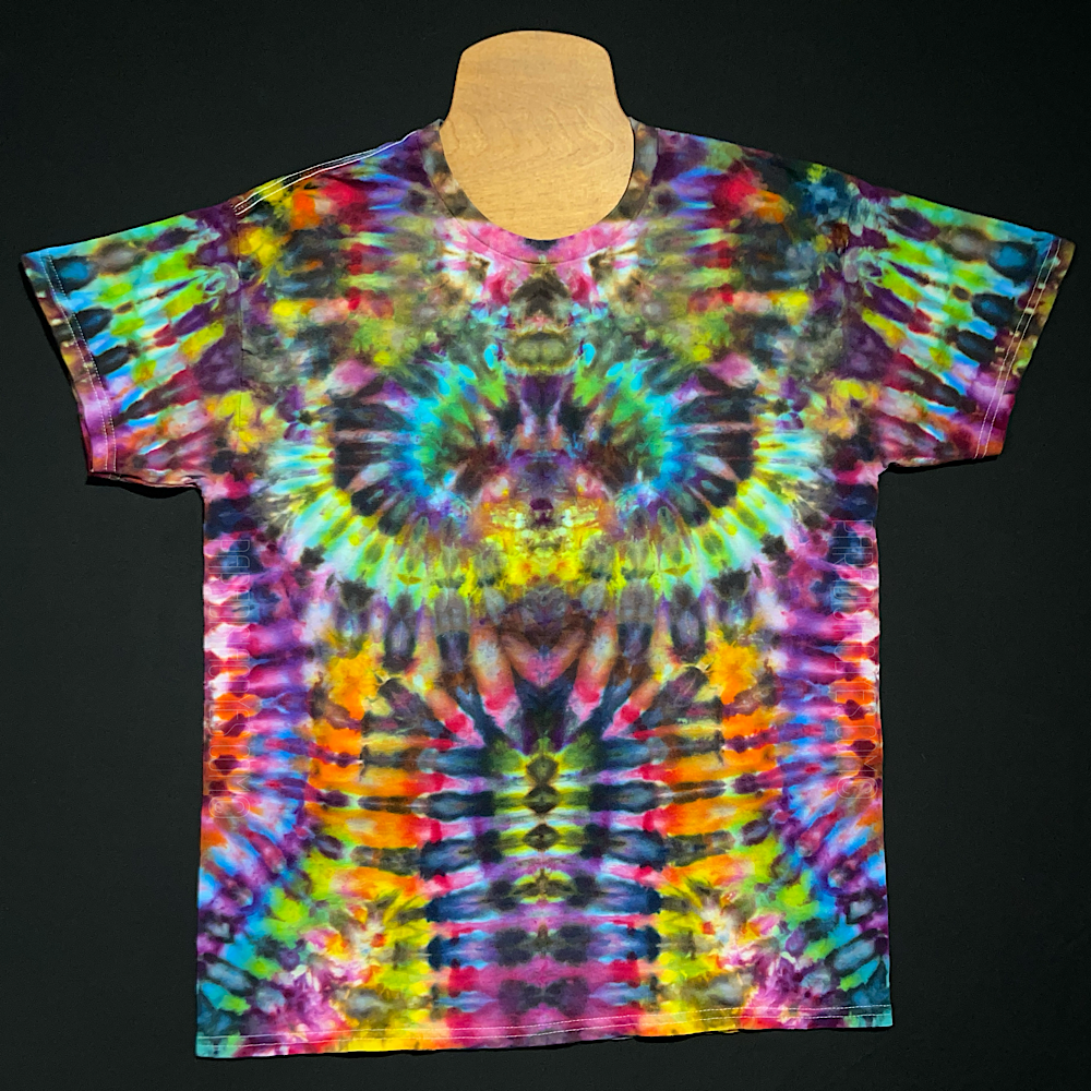 Size Large Psychedelic Mindscape T-Shirt