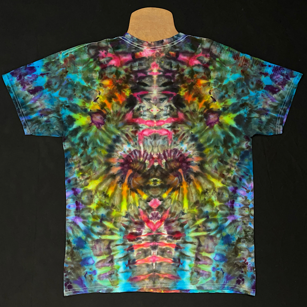 Size Large Psychedelic Mindscape T-Shirt