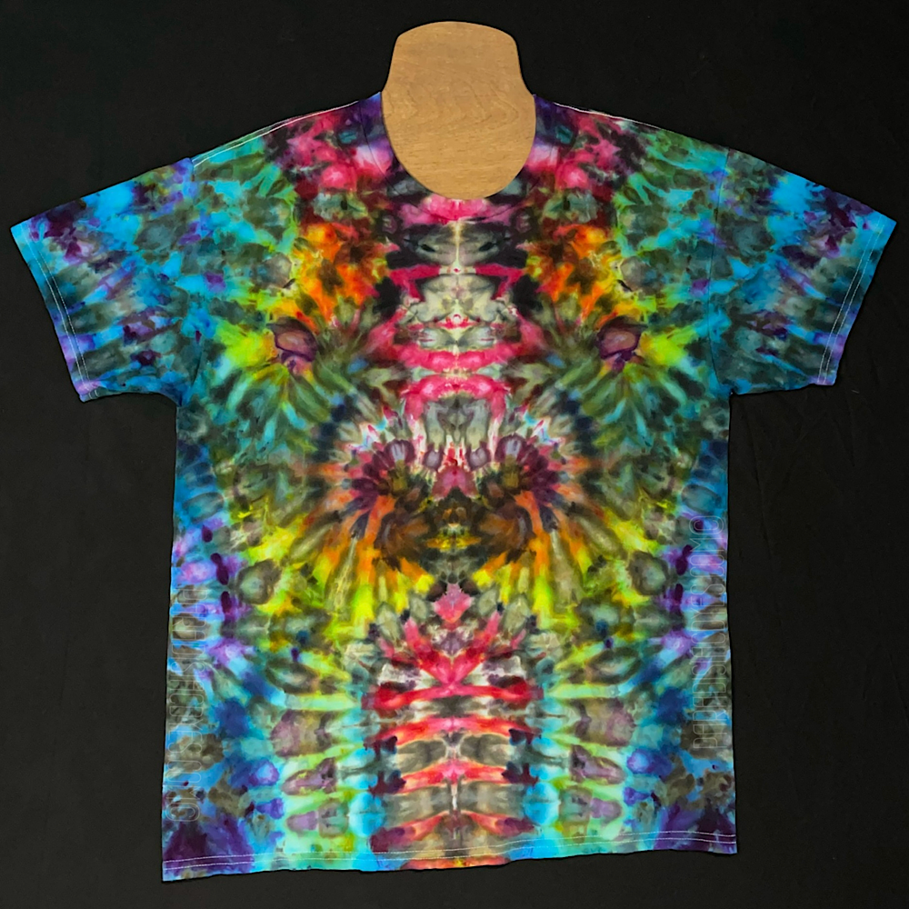 Size Large Psychedelic Mindscape T-Shirt