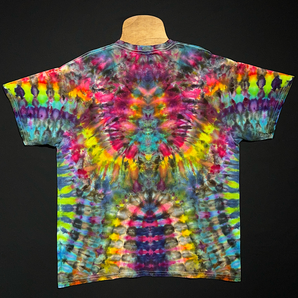Size Large Psychedelic Mindscape T-Shirt