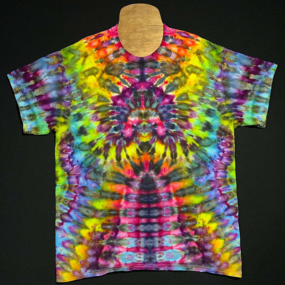 Size Large Psychedelic Mindscape T-Shirt