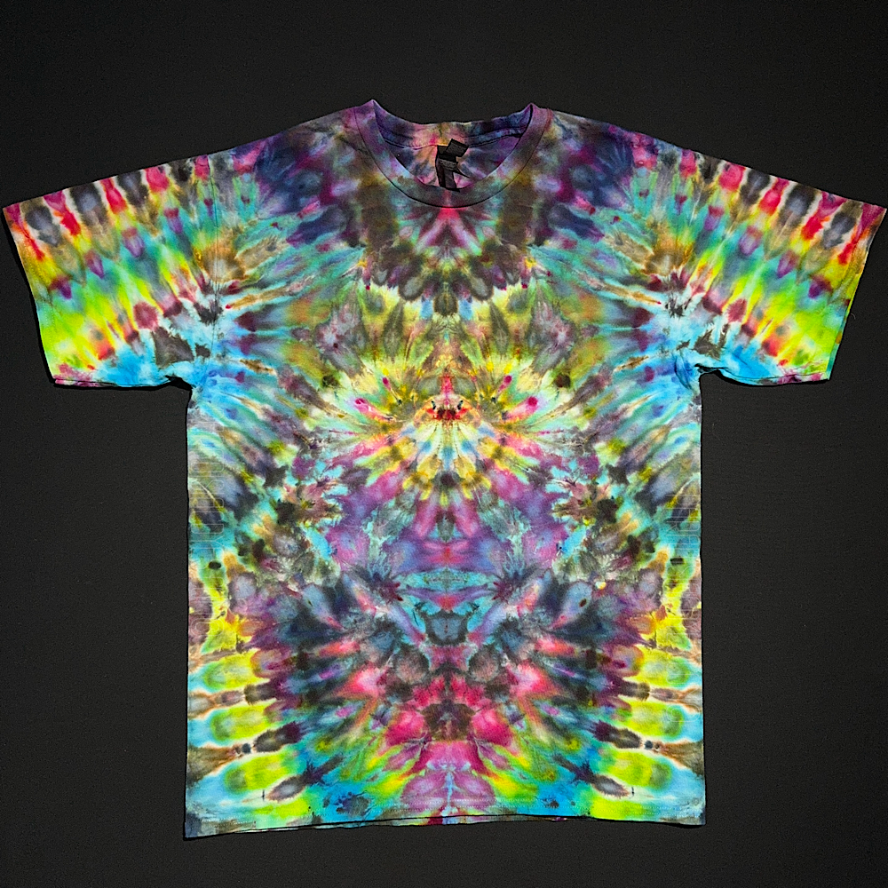 Size Large Psychedelic Mindscape T-Shirt