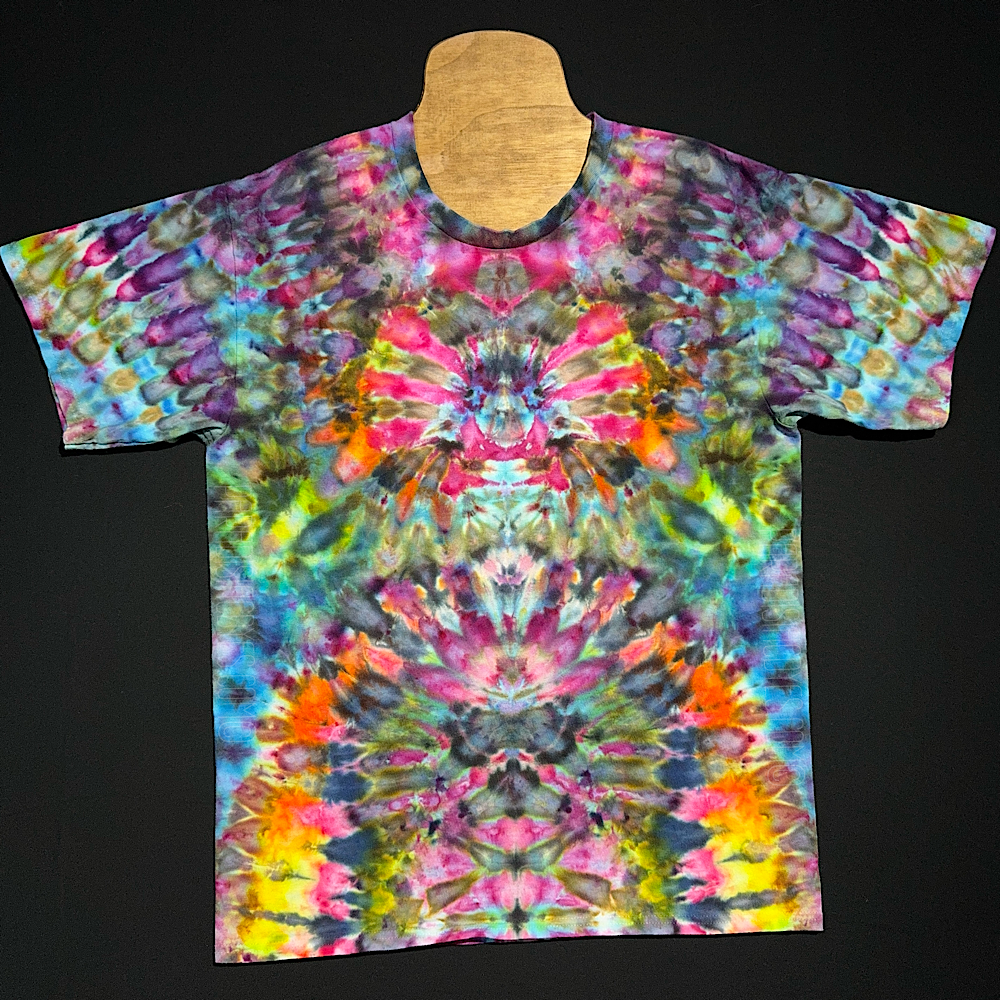 Size Large Psychedelic Mindscape T-Shirt