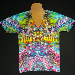 Size Medium Psychedelic Mindscape V-Neck Tee