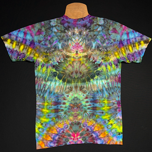 Size Medium Psychedelic Mindscape V-Neck Tee