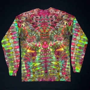 Size Medium Merry Mindscape Long Sleeve Shirt