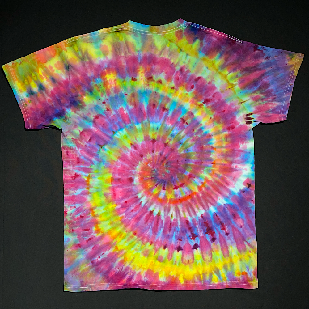 Size Medium Confetti Rainbow Spiral T-Shirt