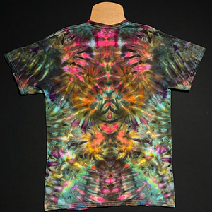 Size Medium Psychedelic Mindscape T-Shirt