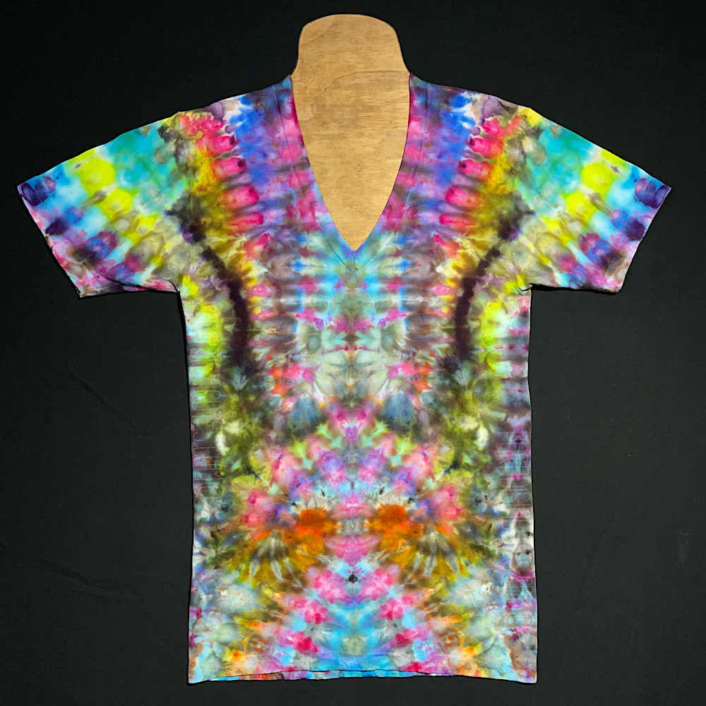 Size Small Psychedelic Mindscape V-Neck Tee