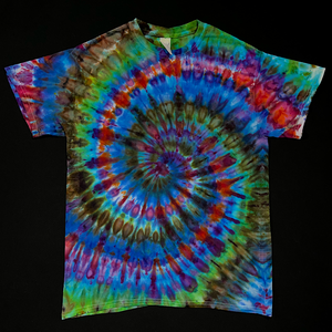 Size Medium Multicolor Ice Dye Spiral T-Shirt